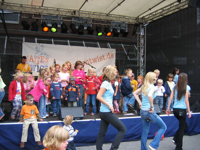 gal/2007/2007 Ruettenscheider Kinderfest/2007 Saitentwist Ruettenscheider Kinderfest 1.9. 392.jpg